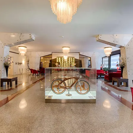 Hotell Fh55 Grand Palatino 4*