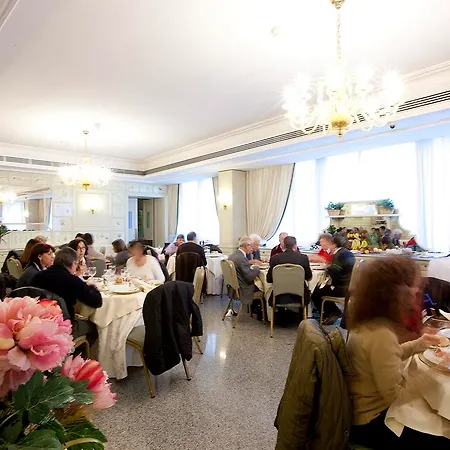 Fh55 Grand Palatino 4* Róma