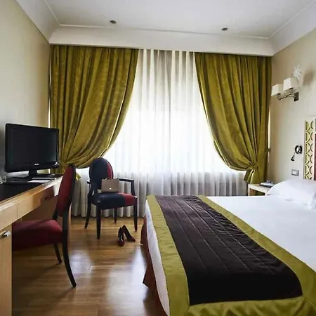 Hotel Fh55 Grand Palatino 4*